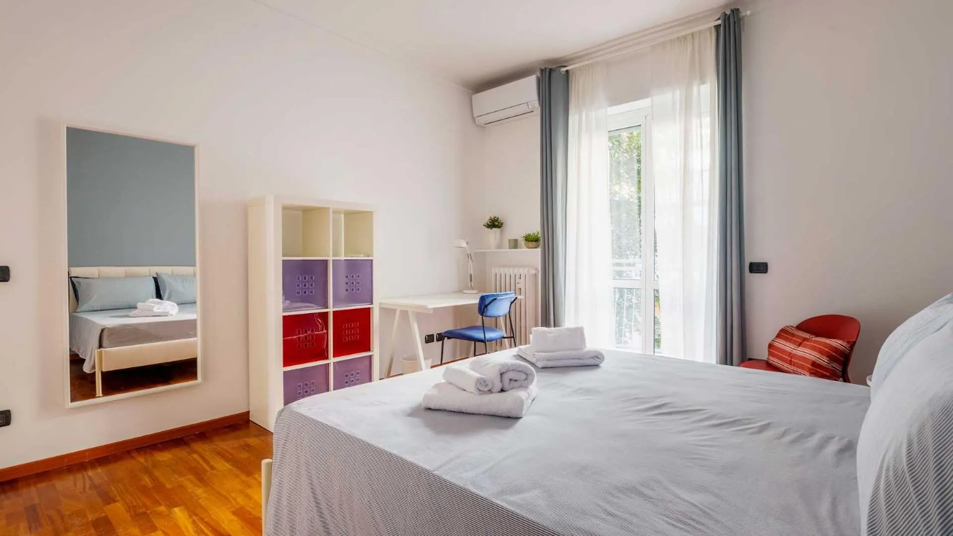 Appartamento Luvi - Castiglioni Milano 0*,  Italia